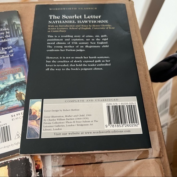 Books Bundle - Picture 5 of 10